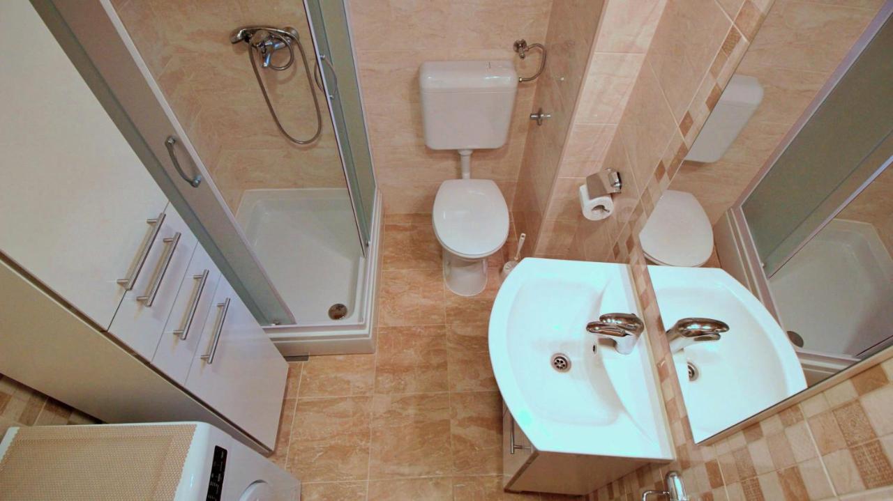 Holiday Home Jozo Оміш Екстер'єр фото